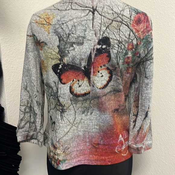 INSPIRED TOP - Picture 4 of 5